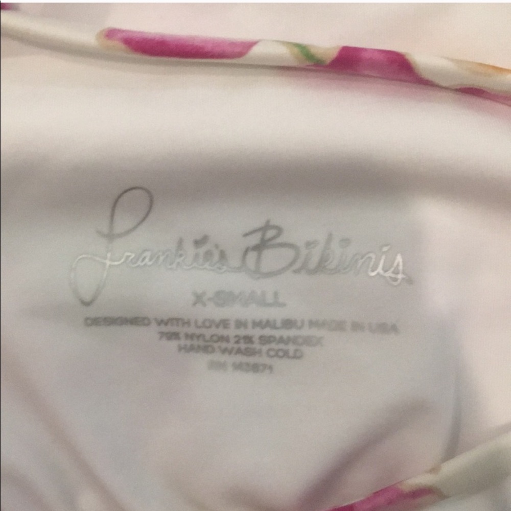 Frankie’s Bikinis Marley Top in Tropical XS - Picture 6 of 6